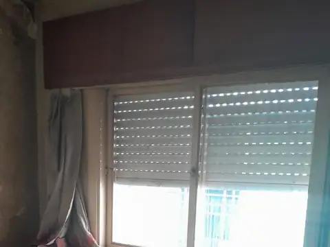 JOSE INGENIEROS.ASUNCION AL 2600.CASA LOTE PROPIO 8.66 X 35 4 AMB.+GALPON