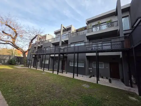 Venta de departamento  4 ambientes. Ituzaingo