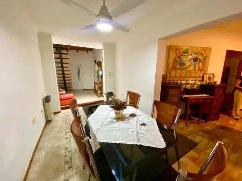 Casa de 3 Dormitorios con Jardín, Patio y Cochera