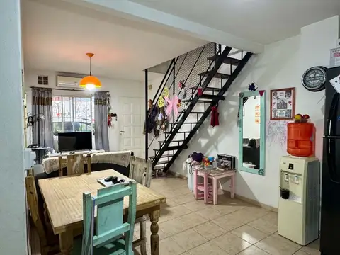Depto Tipo Casa en Venta con 1 cocheras