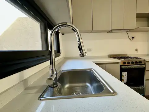 3 AMB A ESTRENAR TRIPLEX 1 SUITE,  COCHERA , TERRAZA Y BAULERA 1 C/AV. MAIPÚ.