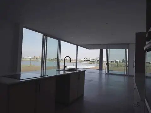 Casa en Venta en San Sebastián 2 dormitorios, Escobar 100