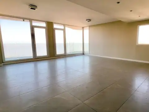 Departamento en Alquiler con 2 cocheras