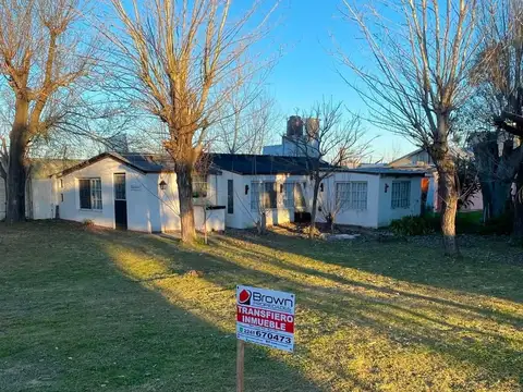 Casa en venta en Chascomus en barrio san huberto