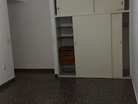 Avenida Teniente General Donato Álvarez 2000, Piso 0