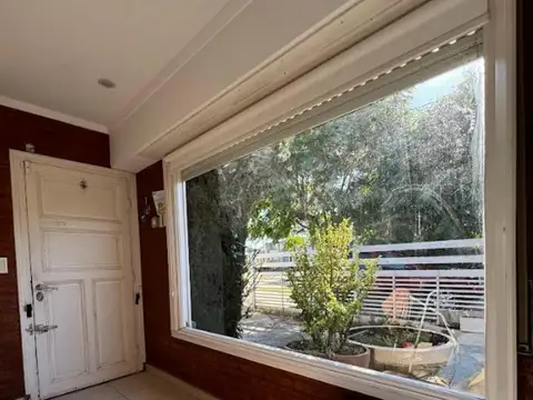 VENTA CASA MODERNA 3 AMBIENTES - BARRIO EL JARDIN