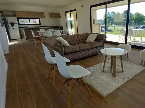 Casa en Alquiler en Countries y Barrios Cerrados en Campana, USD 2.900