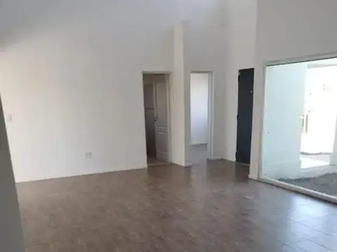 Casa en Venta en El Cantón - Barrio Golf, USD 235.000