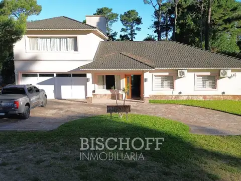 Casa en Alquiler Temporal en Pinamar, USD 5.750