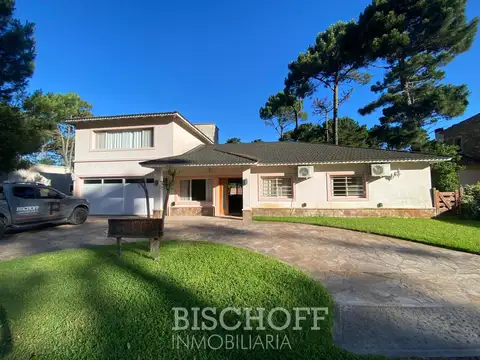 Casa en Alquiler Temporal en Pinamar, USD 5.750