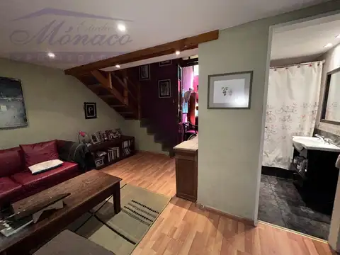 Depto Tipo Casa en Venta de 6 ambientes