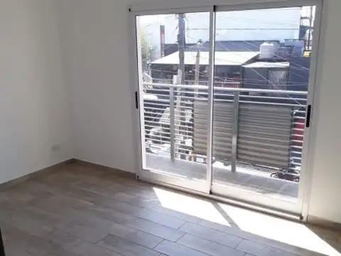 Departamento en Venta en Villa Luzuriaga, USD 115.000
