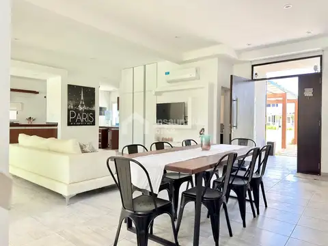 Casa 4 dormitorios en Venta en Golf 1, Costa Esmeralda, Costa Atlántica