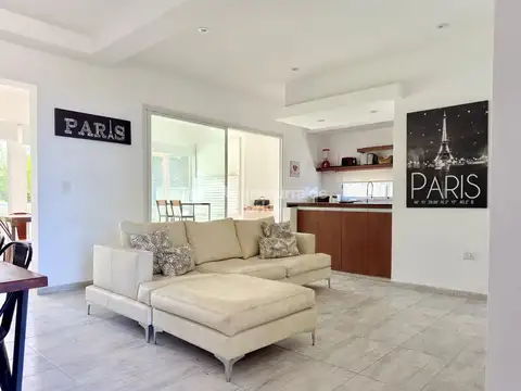 Casa 5 ambientes con 3 baños