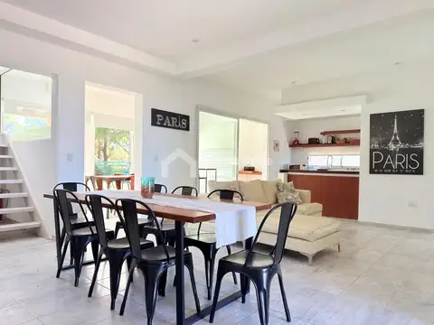 Casa en Venta con 6 cocheras
