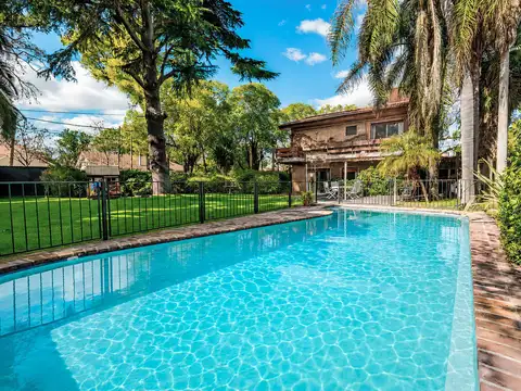 VENTA CASA 4 DORMITORIOS JARDIN PILETA SAN ISIDRO