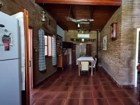 Casa 4 ambientes con 1 baño