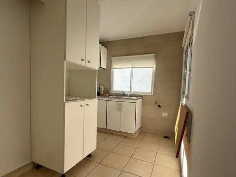 Depto Tipo Casa en Alquiler de 3 dormitorios