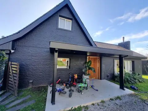 Casa de 4 ambientes   dpendencia en venta en Barrio Cerrado Amancay