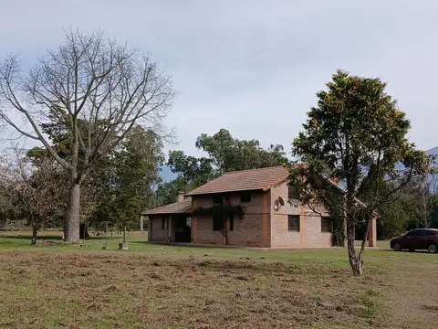 Casa muy confortable con hermoso parque