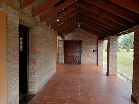 Casa muy confortable con hermoso parque