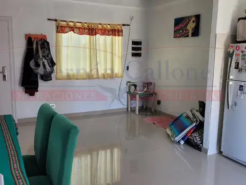 Casa 2 ambientes con 1 baño