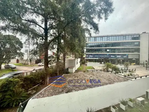 Oficina en Alquiler en La Reja, USD 800