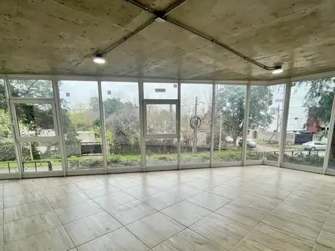 Oficina en Alquiler al Este