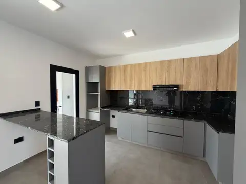 Casa en Alquiler en Prados De Manantiales, $ 1.750.000