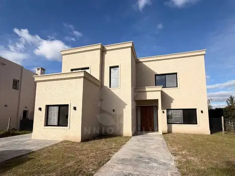 Casa en El Canton - Norte