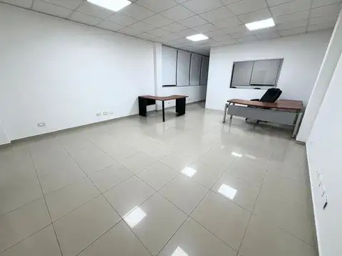 Oficina en Alquiler en Ituzaingo Norte, $ 1.200.000