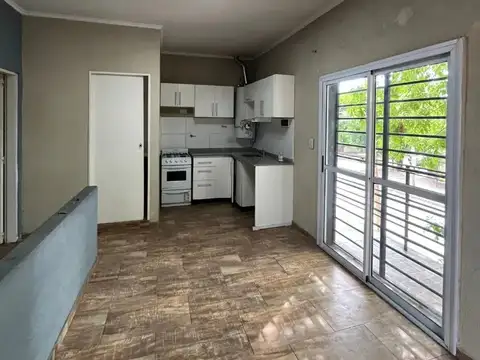 Depto Tipo Casa en Alquiler en Merlo, $ 750.000