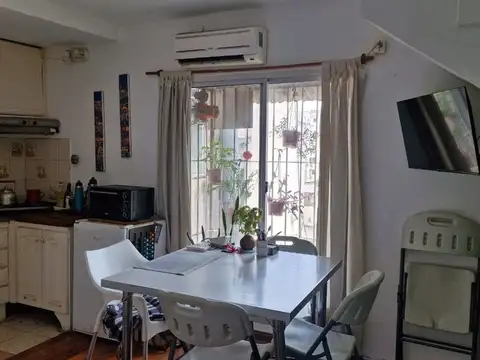 Venta Departamento 2 Ambientes. Terraza y Lavadero