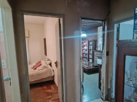 Casa con jardin, quincho y cochera. ¡NO TE LO PIERDAS!