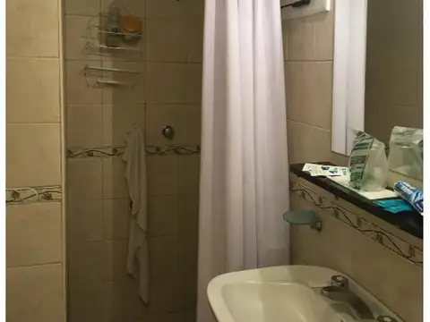 HOTEL 2 ESTRELLAS