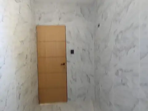 CASA PH A ESTRENAR 2 AMBIENTES CON PATIO Y COCHERA