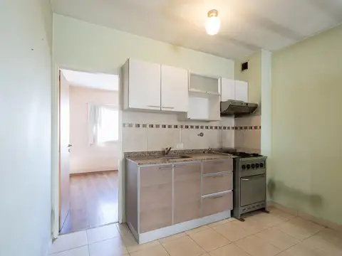 Venta de departamento 3 ambientes con terraza en Tapiales.