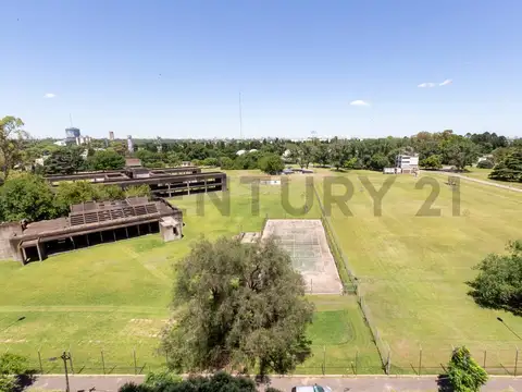 Juan Bautista De La Salle 4100, Piso 0
