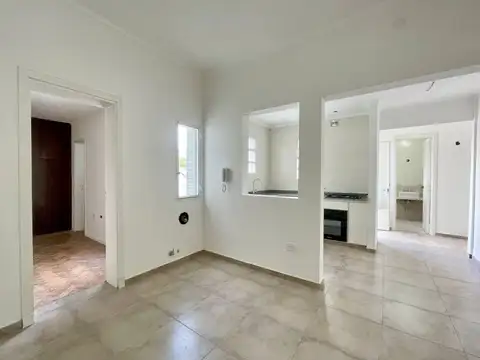 Depto Tipo Casa 4 ambientes con 2 baños