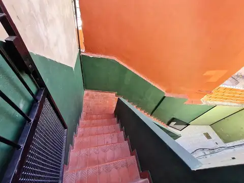 Depto Tipo Casa 2 ambientes con 1 baño