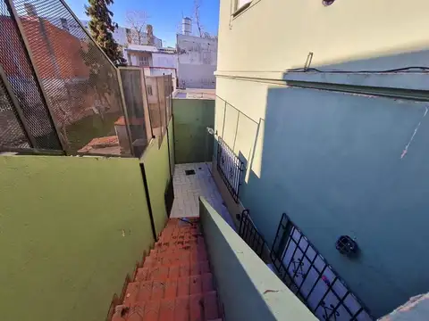 Depto Tipo Casa en Alquiler de 1 dormitorio