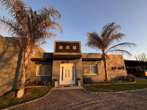 Casa apta credito en barrio cerrado San Joaquin - Exaltacion de la Cruz
