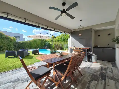 Casa 4 AMB en VENTA APTO CREDITO, Barrio Privado Los Olivares