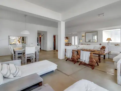 Casa en Alquiler en Punta Piedras, USD 55.000