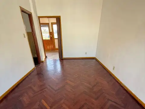 Depto Tipo Casa en Venta 43 años