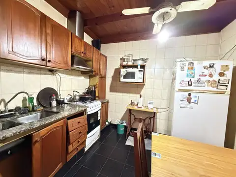Depto Tipo Casa en Venta 50 años