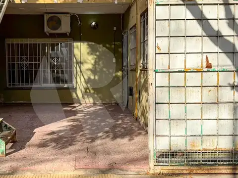 Depto Tipo Casa en Alquiler de 4 ambientes