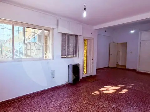 Depto Tipo Casa en Alquiler con 1 cocheras