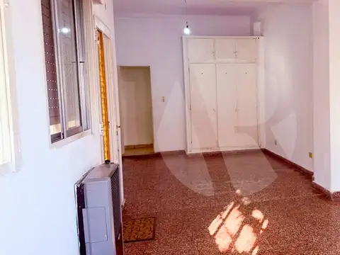 Depto Tipo Casa en Alquiler en Morón, $ 1.000.000