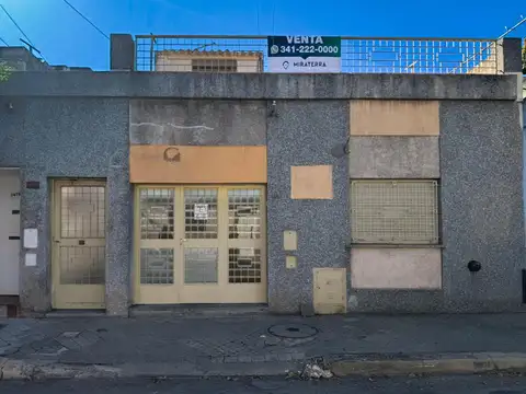 CASA EN VENTA CON GARAGE, UN DORMITORIO , PATIO, TERRAZA Y GRAN GALPÓN.